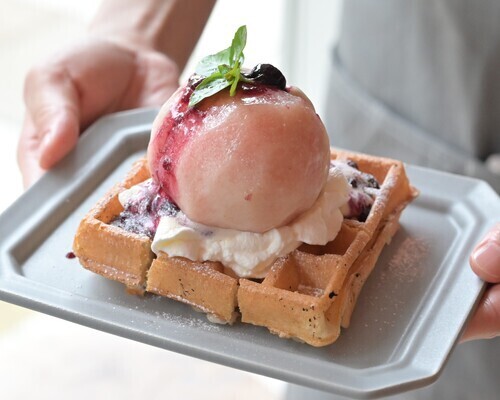 夏だけの、まるごとももワッフル