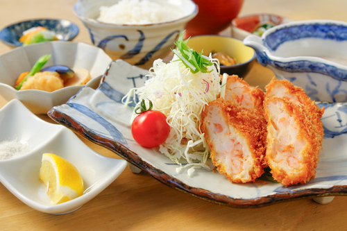 塩とレモンで食べる「海老カツ膳」はじまりました！